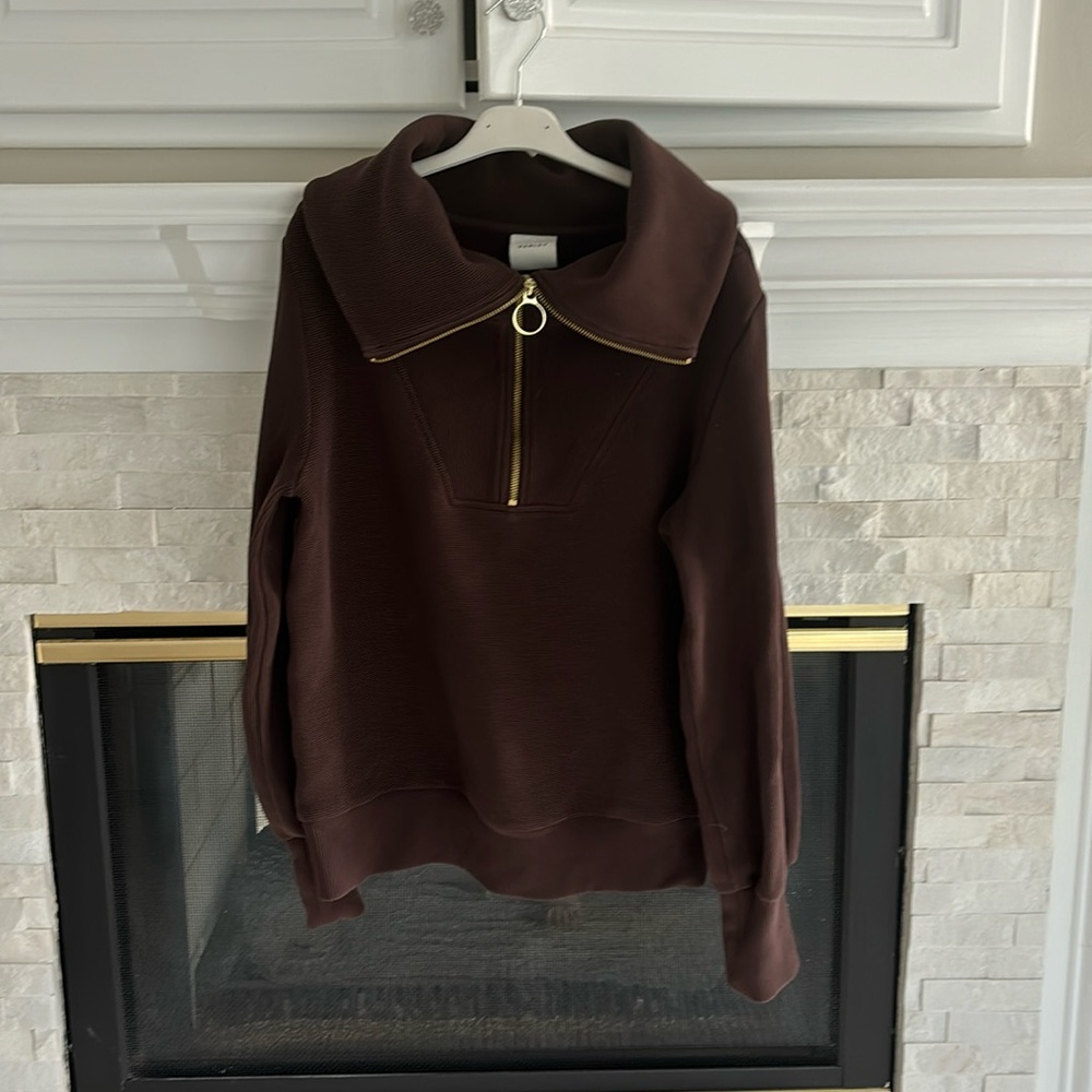 Varley sweatshirt size small